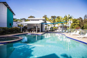 2 Bedroom Villa In Tropical Resort, Noosaville